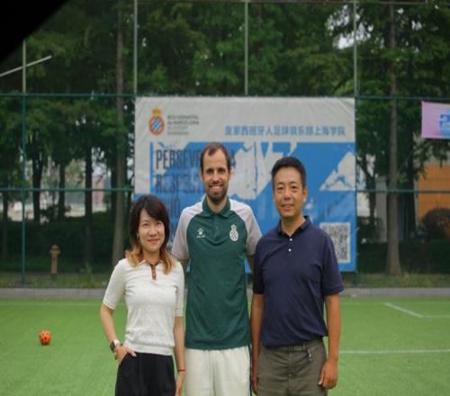 mk体育_mk体育_资讯聚合入口：皇家西班牙人足球俱乐部通过其上海足球学院深化国际布局（封面配图）